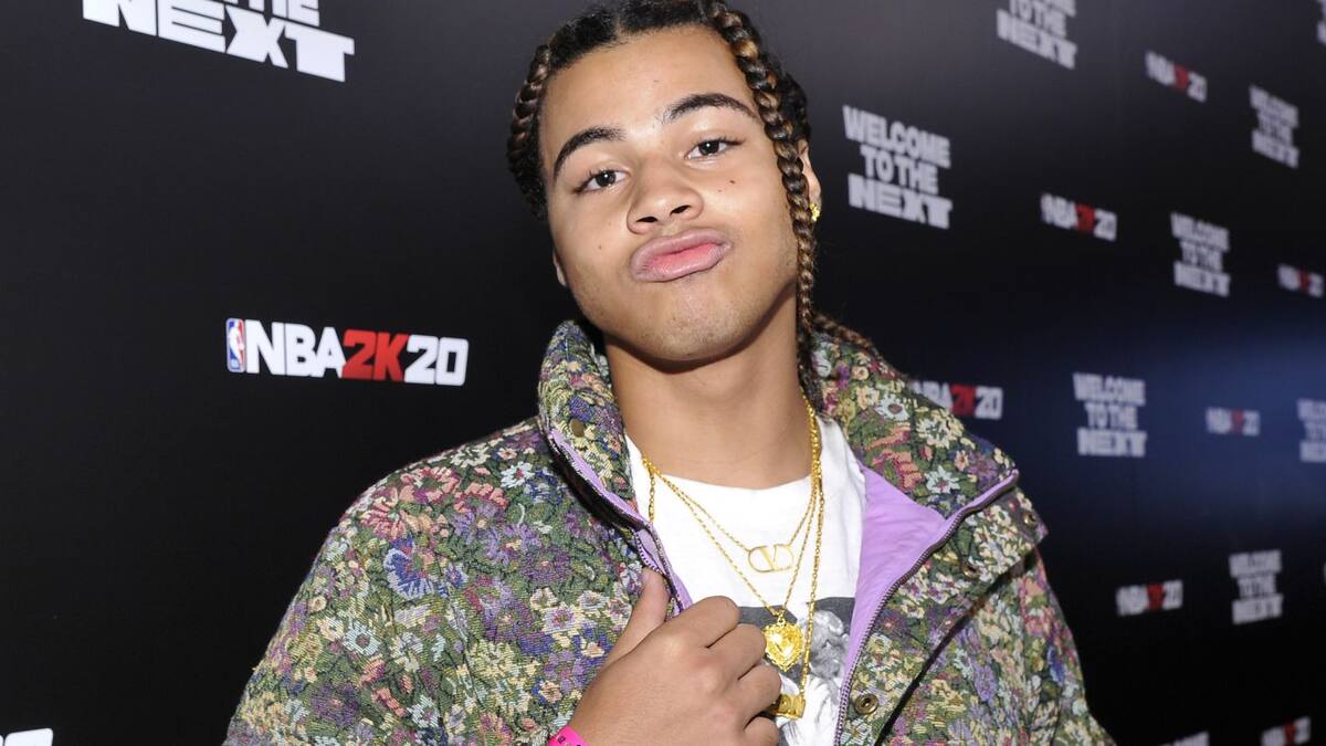 24KGoldn, el rapero que le ha negado el número 1 a Ariana Grande y Billie Eilish