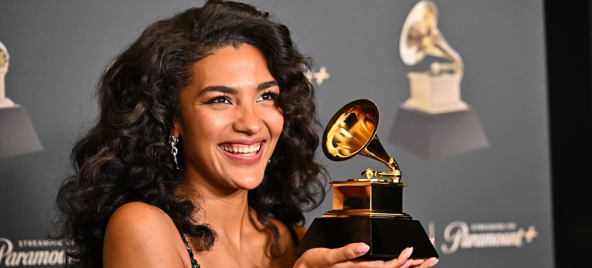 Olivia Dean en los Premios Grammy 2026