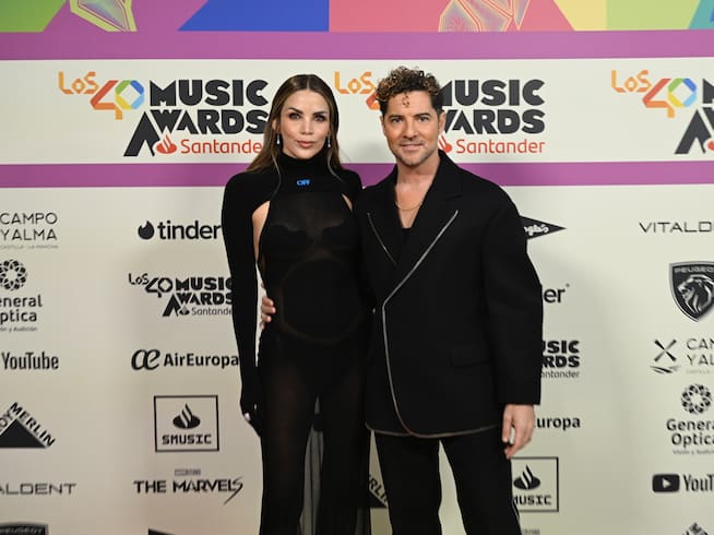 Rosana Zanetti y David Bisbal en la alfombra roja de LOS40 Music Awards Santander 2023 / Foto: Jorge París y Elena Buenavista