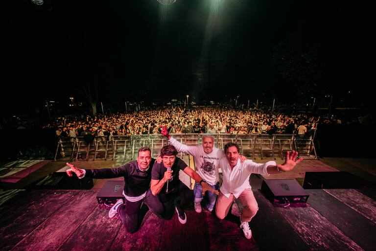 Los DJ&#039;s y locutores de LOS40 levantaron al público en un evento inolvidable en la &#039;feria chica&#039; de Palencia.