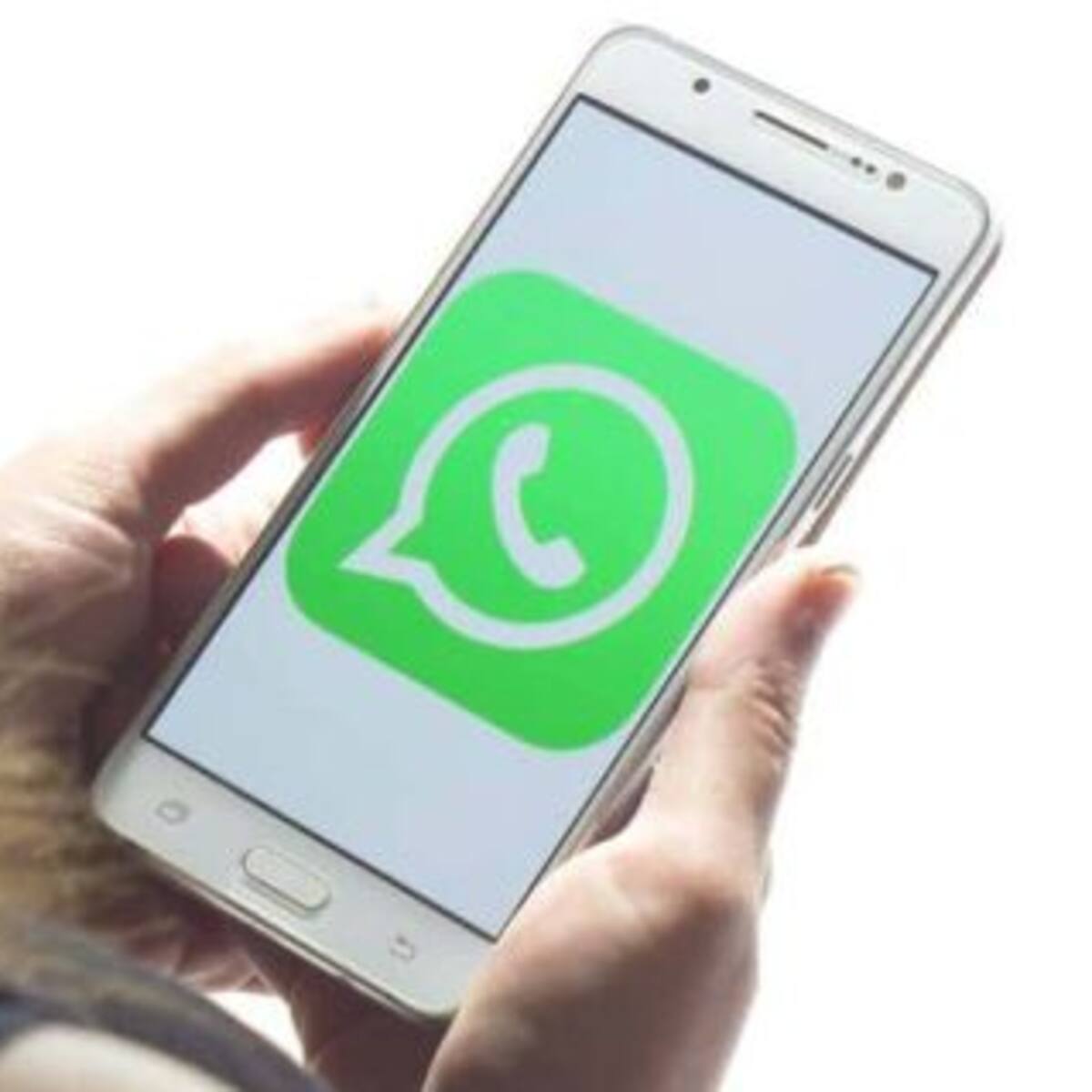 ¿Cómo programar la eliminación de mensajes enviados en WhatsApp?