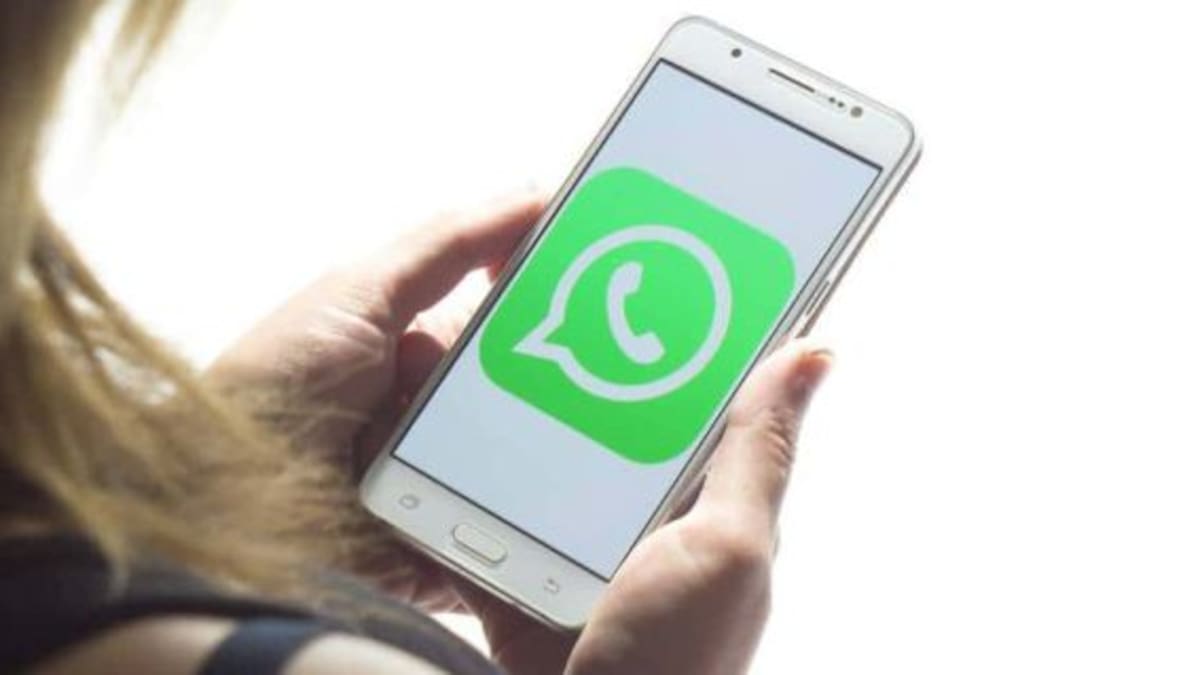 ¿Cómo programar la eliminación de mensajes enviados en WhatsApp?