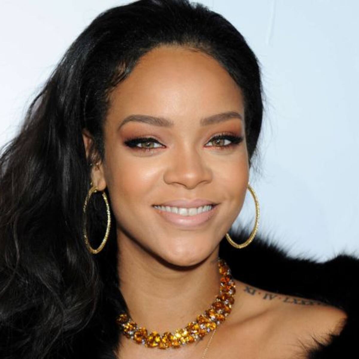Rihanna bate récords y le gana a Taylor Swift