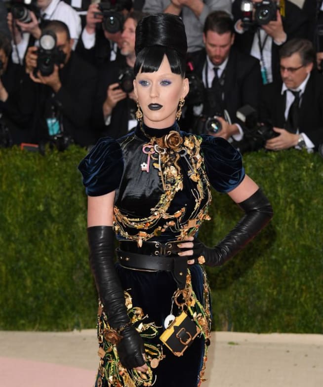 GETTY/ Katy Perry en modo futurista para la MET Gala.