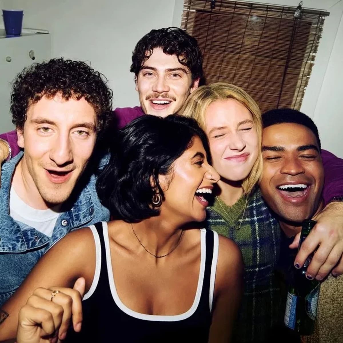 ¿Habrá temporada 3 de 'Adults' en Disney+?