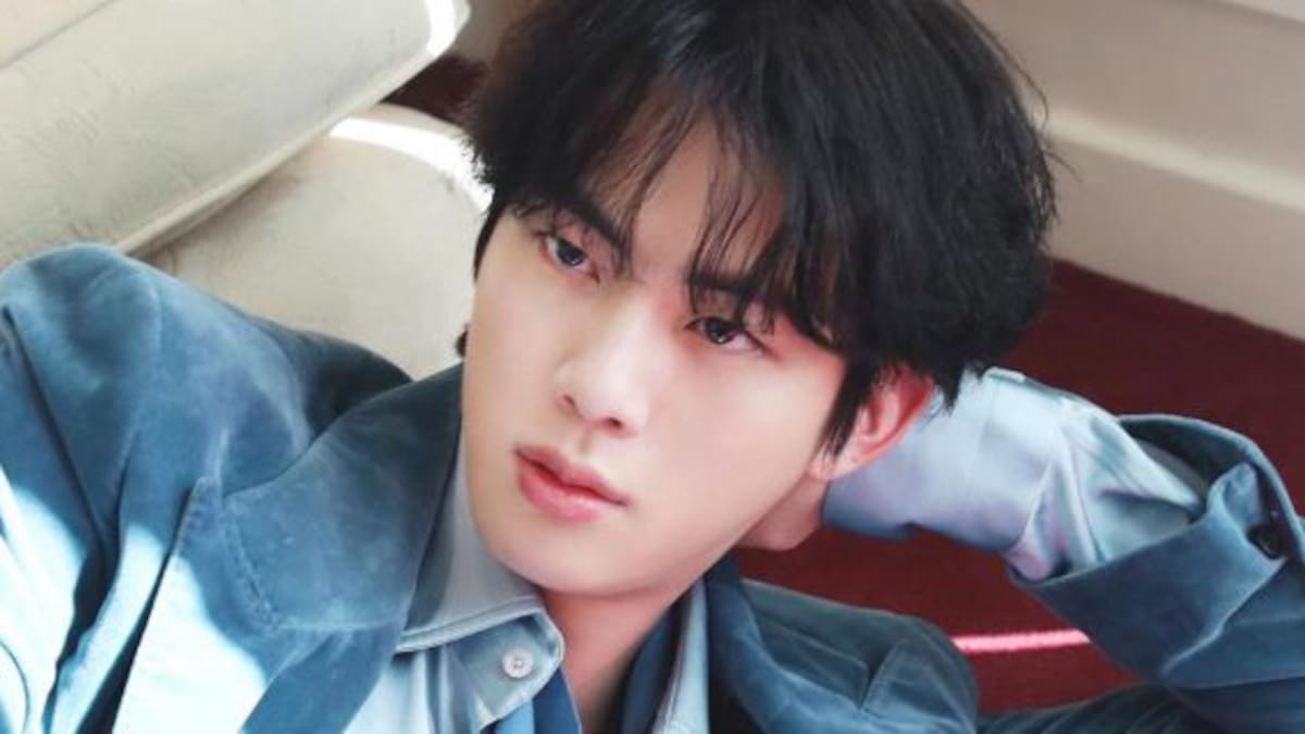 Se hizo viral el video de una joven en una cita con Jin de BTS