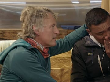 ‘Universo Calleja’: Jesús comparte la dura historia de su hijo nepalí y se rompe con la canción que le ha compuesto Antonio Orozco