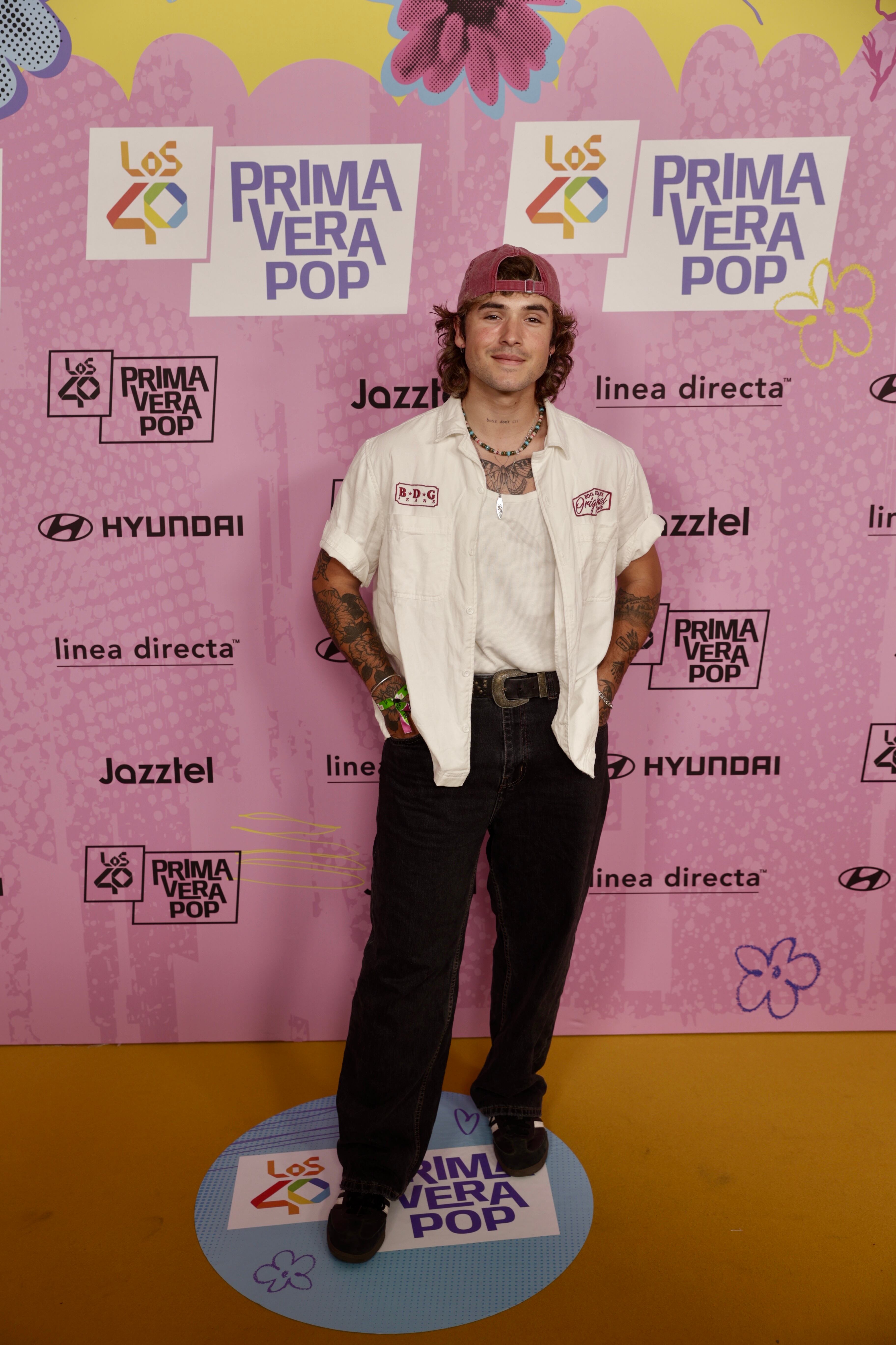 Nuestra personal espacial favorita ha sido uno de los primeros en llegar a esta alfombra roja llena de gente dispuesta a celebrar.