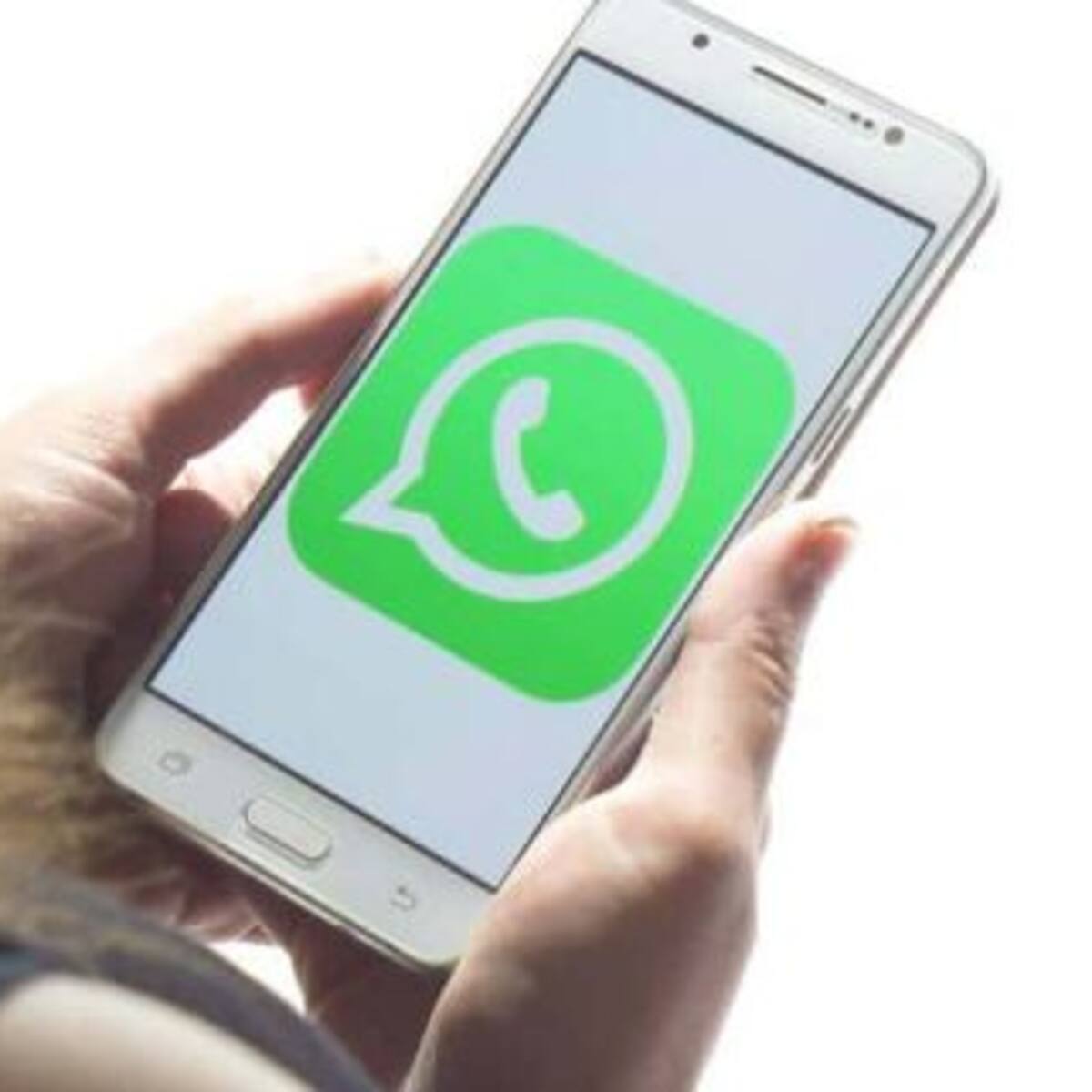 Así se puede recuperar una foto en WhatsApp borrada por error