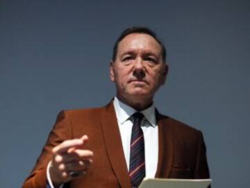 Kevin Spacey reaparece con una inquietante felicitación navideña