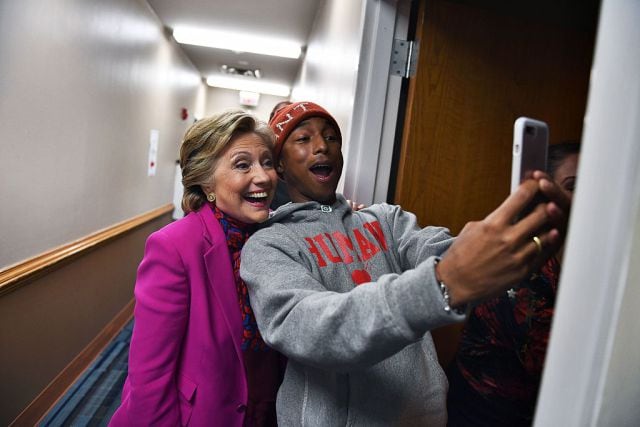 Hillary: &quot;¿Le pondrás X-Pro II?&quot;. Pharrell: &quot;¡Valencia!&quot;