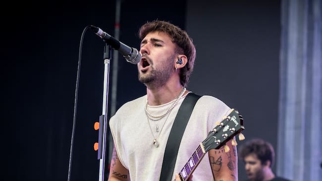 Dani Fernández durante su actuación en el Morrina Festival de 2024