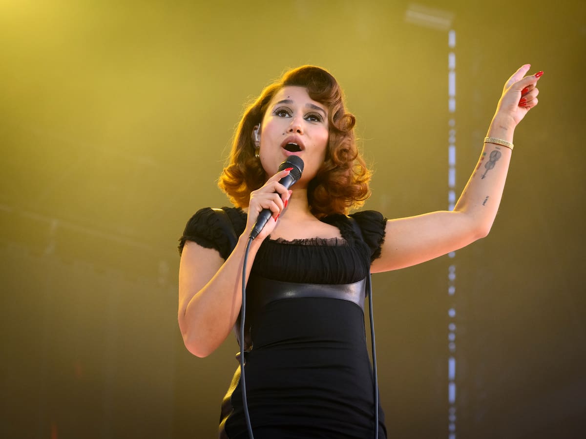 Nuevo álbum de RAYE: cuándo sale, qué estilo tendrá y dónde verla en directo