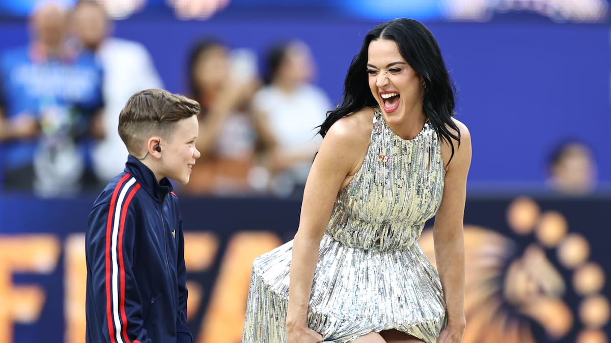 Katy Perry resucita '143', el disco que todos dieron por muerto, gracias al Mundial