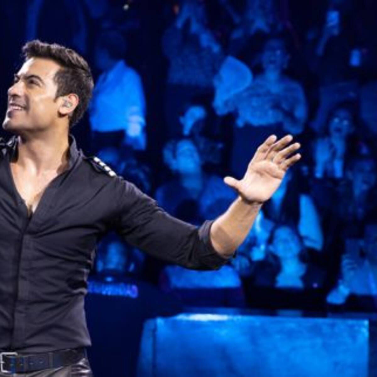 Carlos Rivera lanzó "Crónicas de una Guerra", su concierto documental