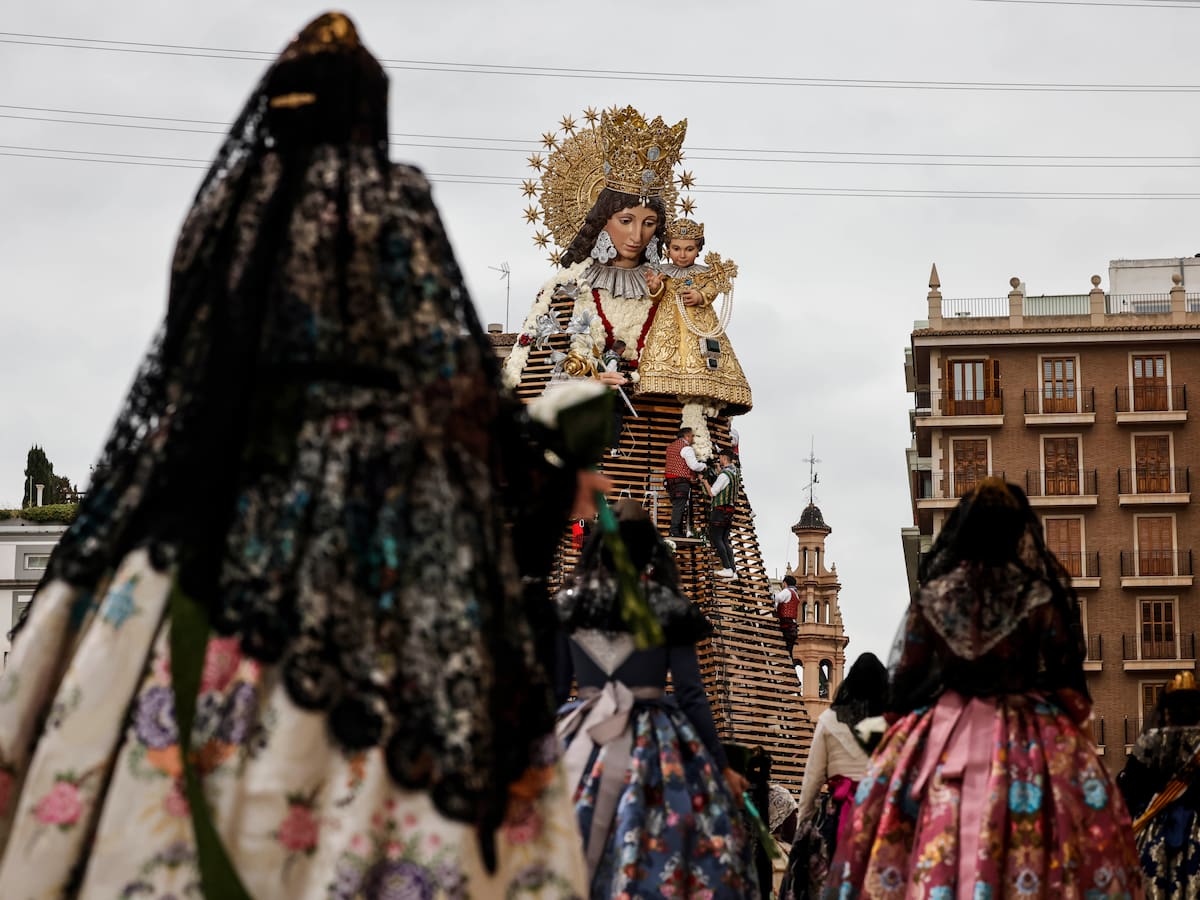 Ofrenda de Flores a la Mere de Déu en las Fallas 2026: horario y recorrido para hoy, 17 de marzo de 2026