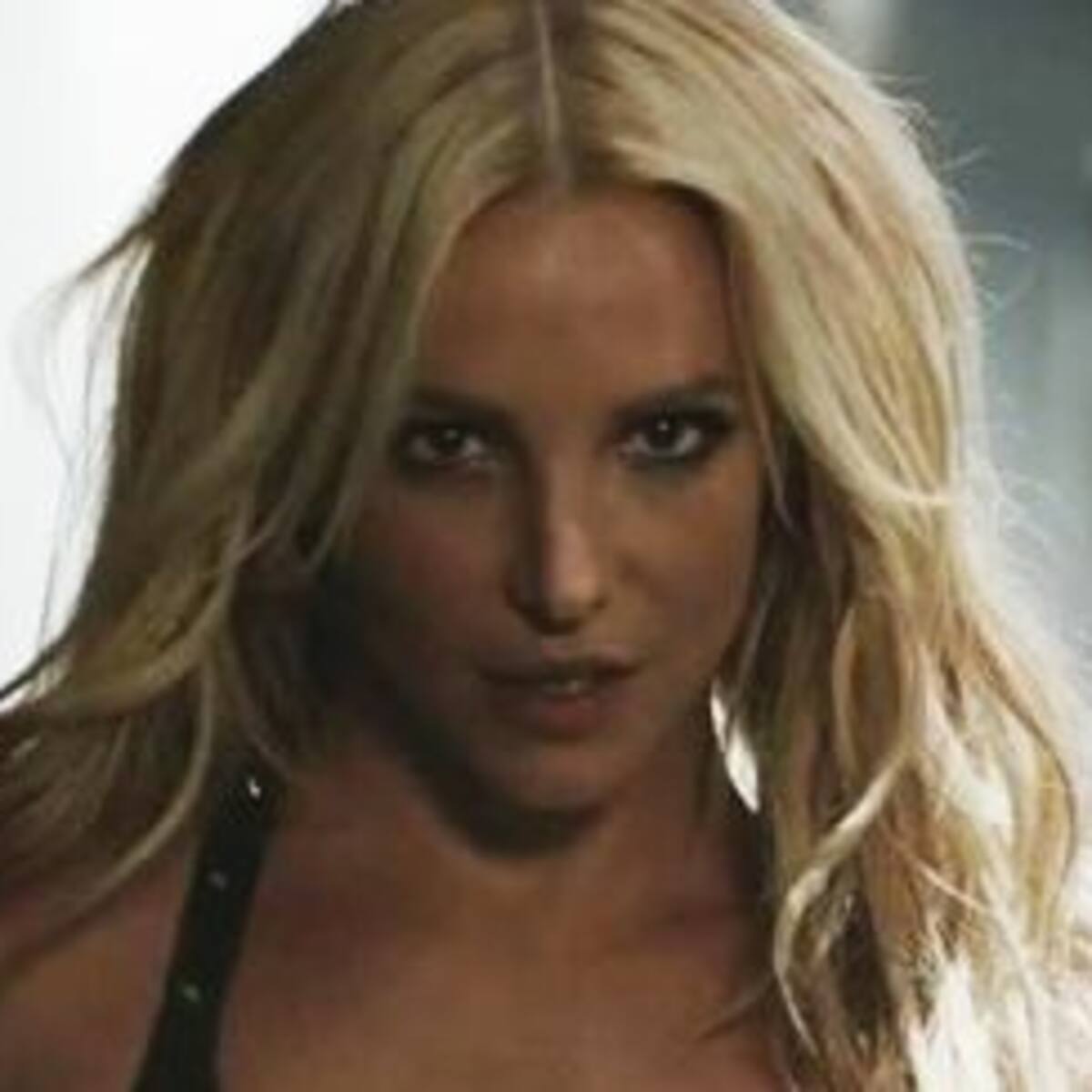 Britney Spears lanza tres remixes de "Make Me"