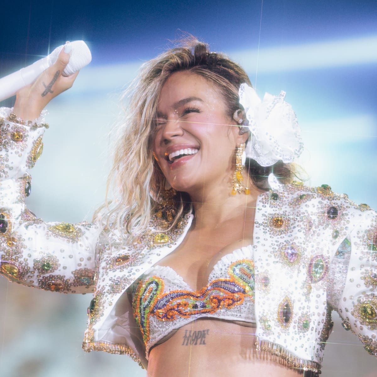 Karol G bate dos récords al mismo tiempo con 'No Me Arrepiento De Sentir Tanto' y su gira