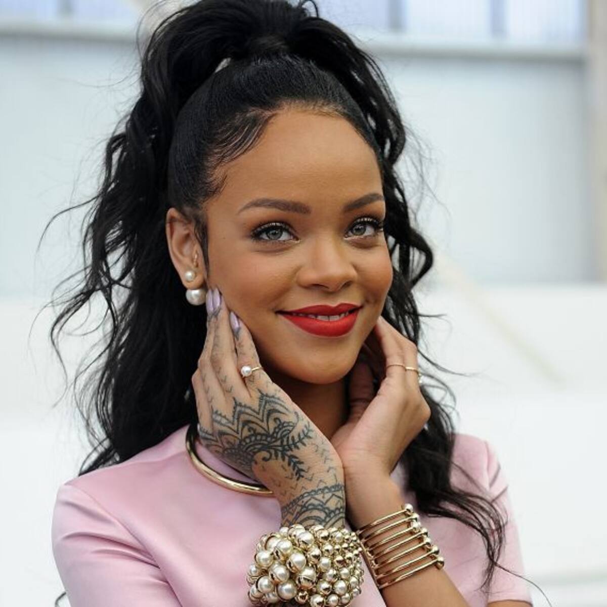 Rihanna anticipa nuevos temas