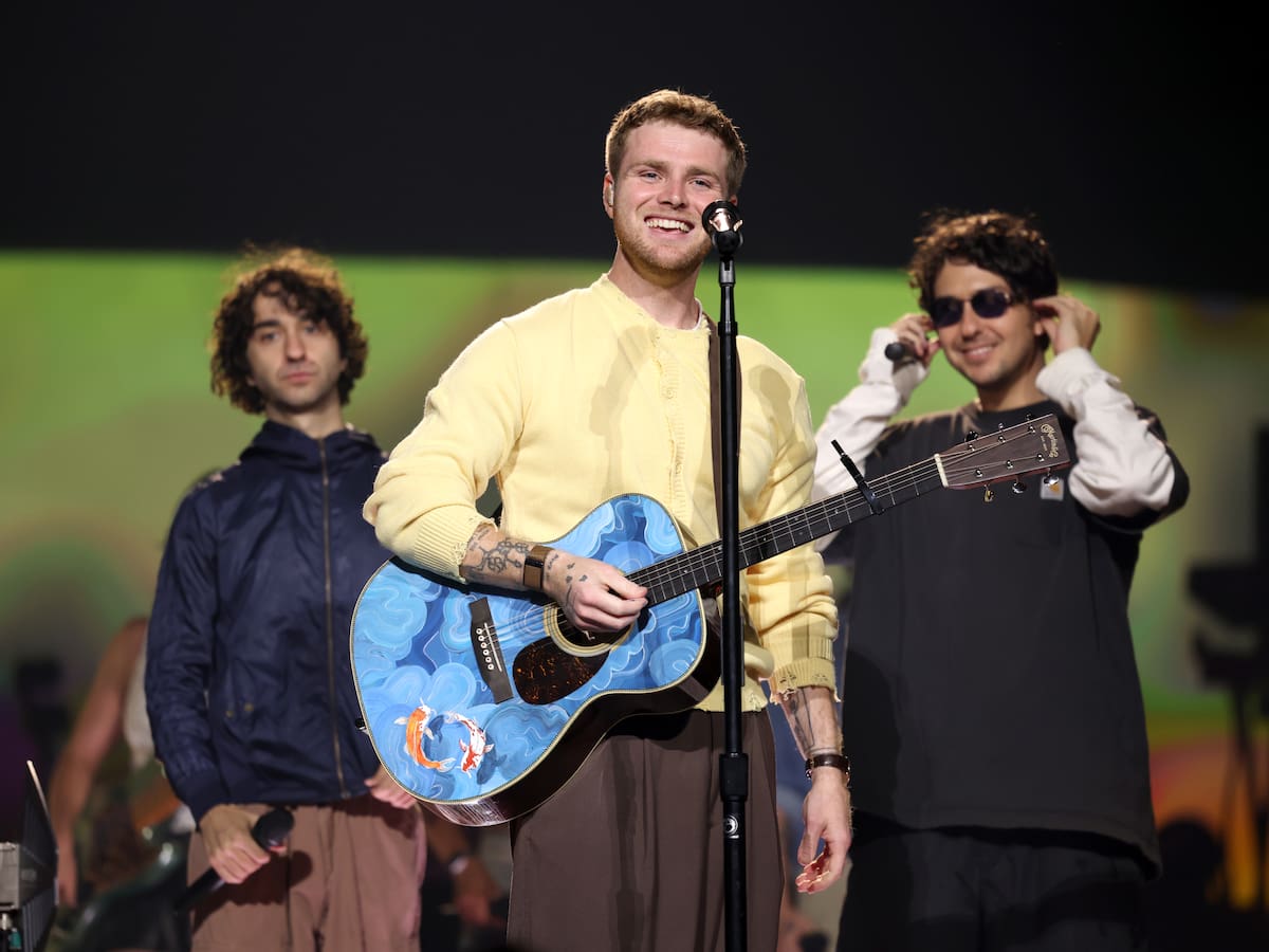 Alex Warren apuesta por una colaboración con Olivia Rodrigo: “Va a ser la artista más importante de la historia"