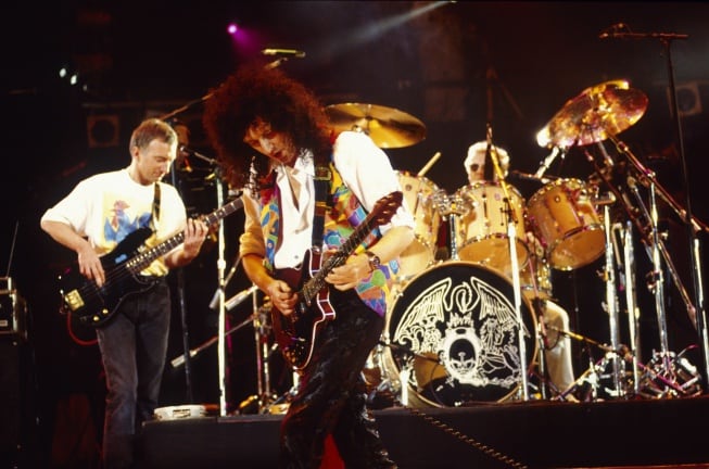 Roger Taylor, Queen, John Deacon y Brian May en el concierto homenaje a Freddie Mercury