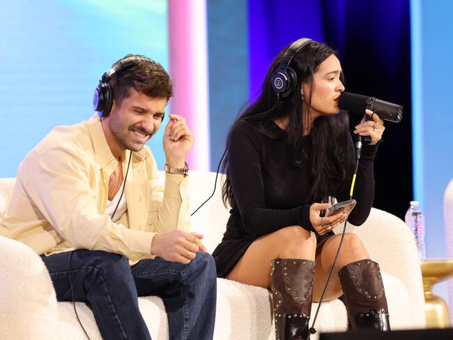 Pablo Alborán y Riza Godoy en los Billboard Latin Music Week Miami 2025