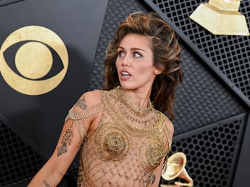 Miley Cyrus aclara que bromeaba en los Grammy... sobre su ropa interior (no sobre su padre)