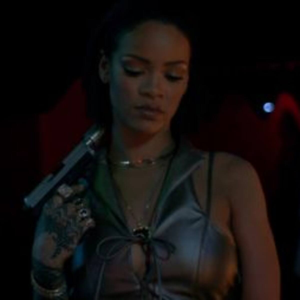 Rihanna estrena su nuevo y sensual video: Needed Me