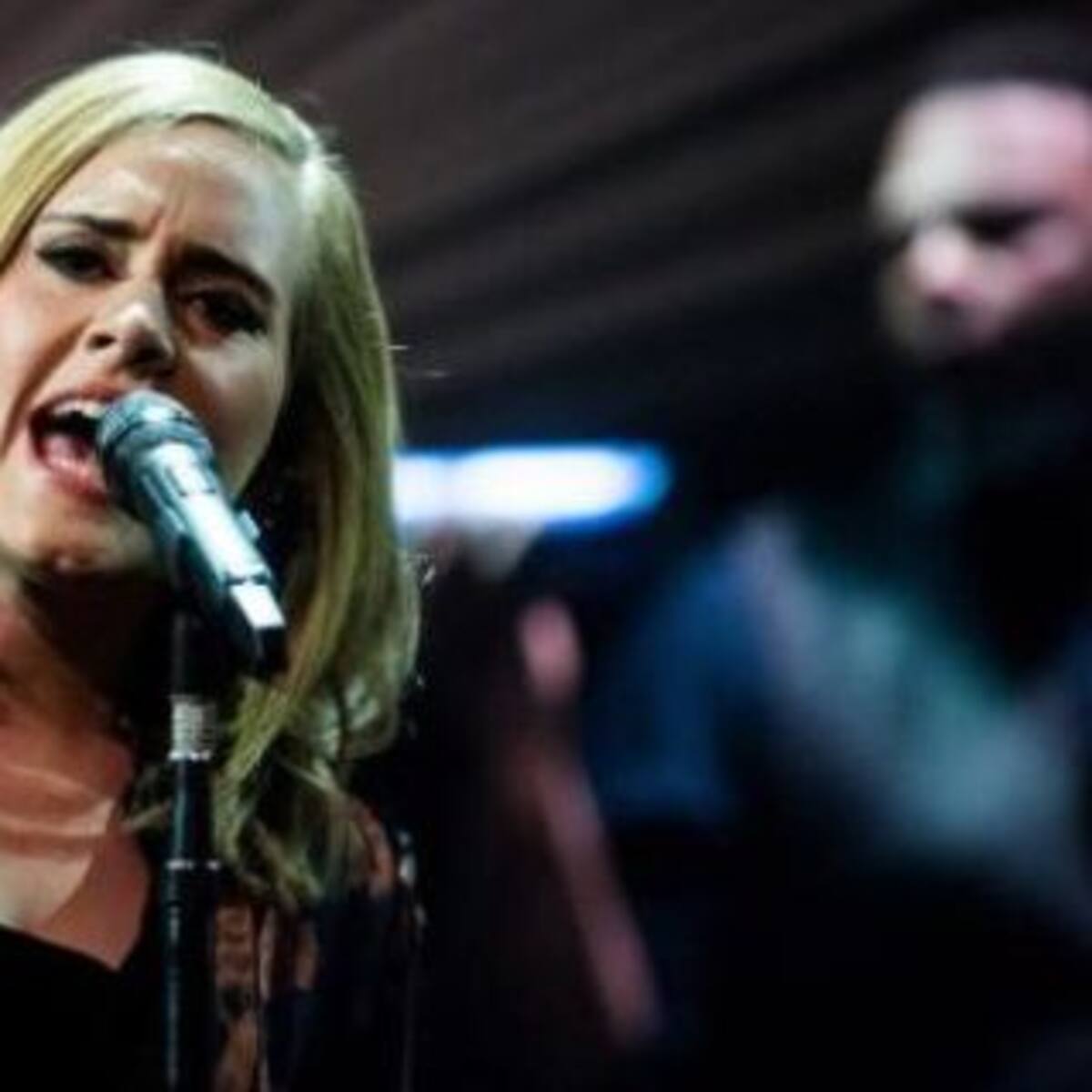 Adele emociona todos cantando "All I ask" en vivo