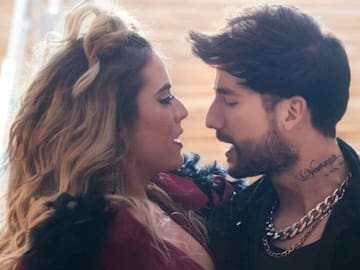 ‘De brutas, nada’, la serie para los que quieren más Carlos Torres y Carolina Ramírez tras ‘La reina del flow’ ©copyright los40.com