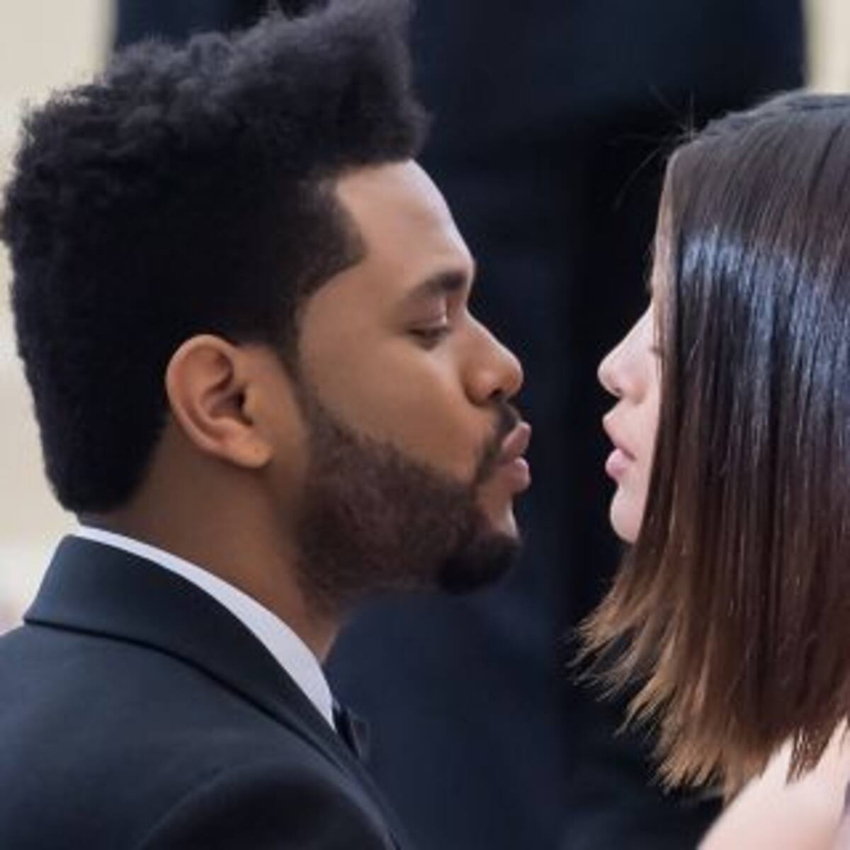 ¿Se agranda la familia de Selena Gómez y The Weeknd?