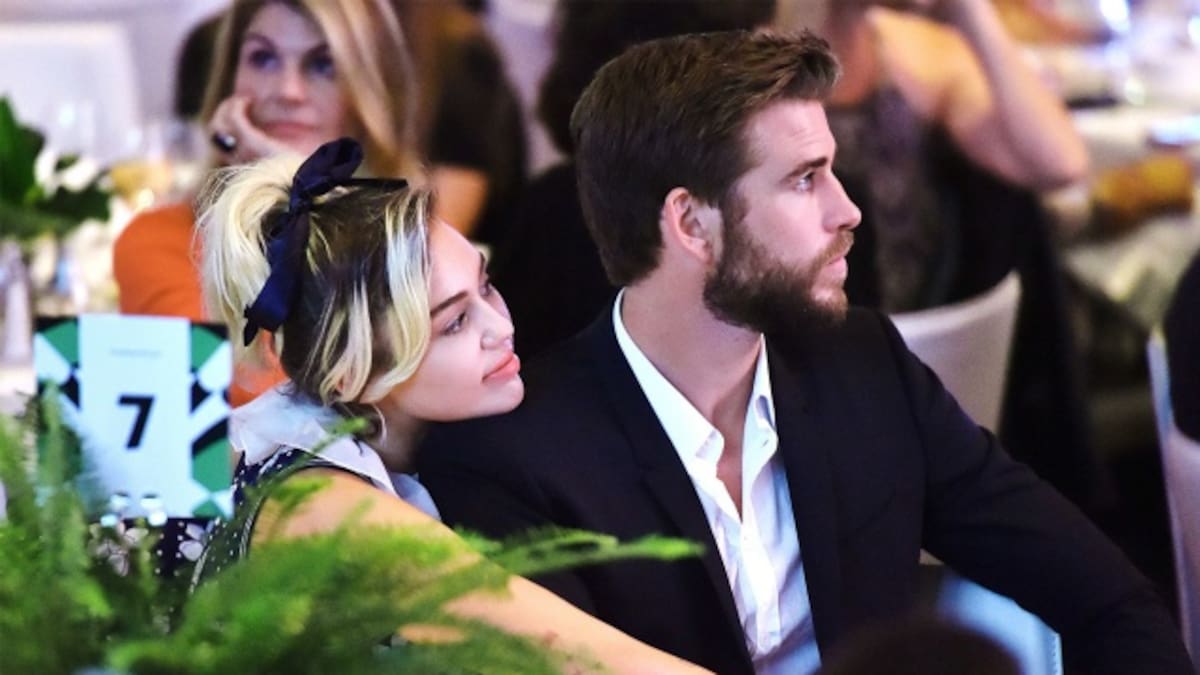 Miley Cyrus y Liam Hemsworth muestran fotos de su mansión quemada