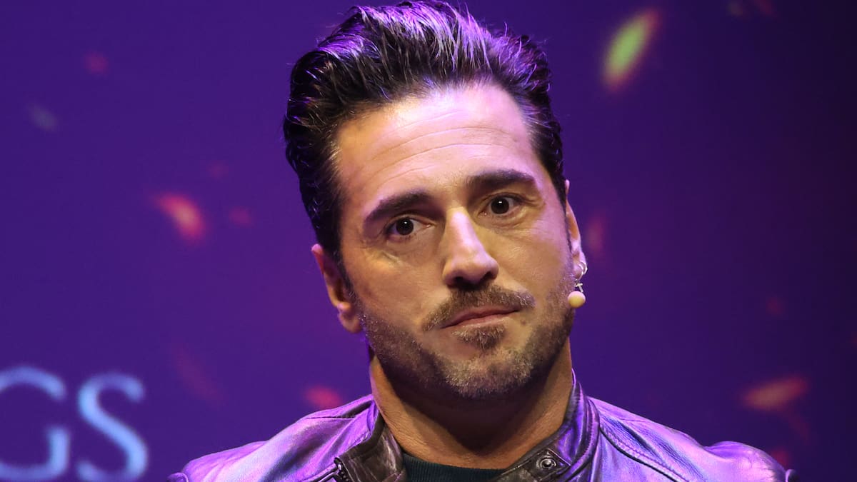 David Bustamante y el momento de tensión de su concierto en Santander, ¿la mejor manera de proceder?