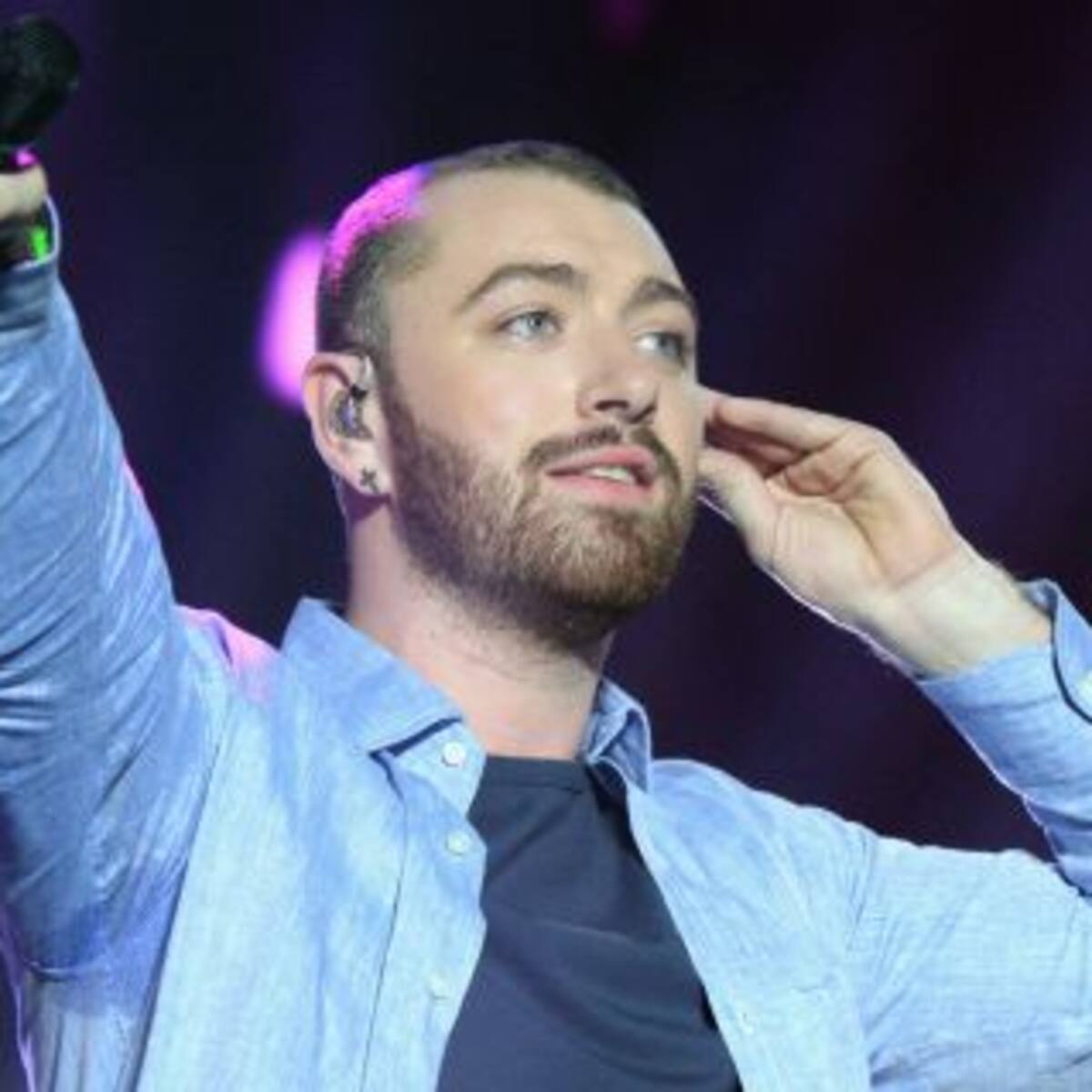 Salieron fotos de un actor de “13 Reasons Why” besando a Sam Smith