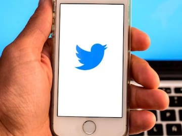 UN BOTÓN DE EDITAR TUITS POR 44.000 MILLONES: ELON MUSK COMPRA TWITTER