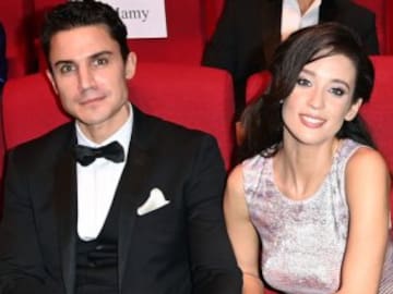 No suele hacerlo, pero Álex González habla con los reporteros de su relación con María Pedraza