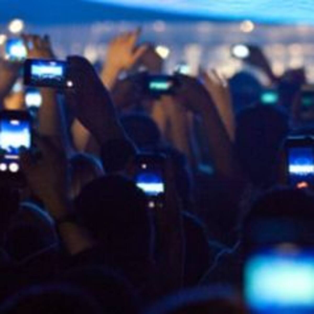 Apple está desarrollando tecnología que impida usar celulares en conciertos