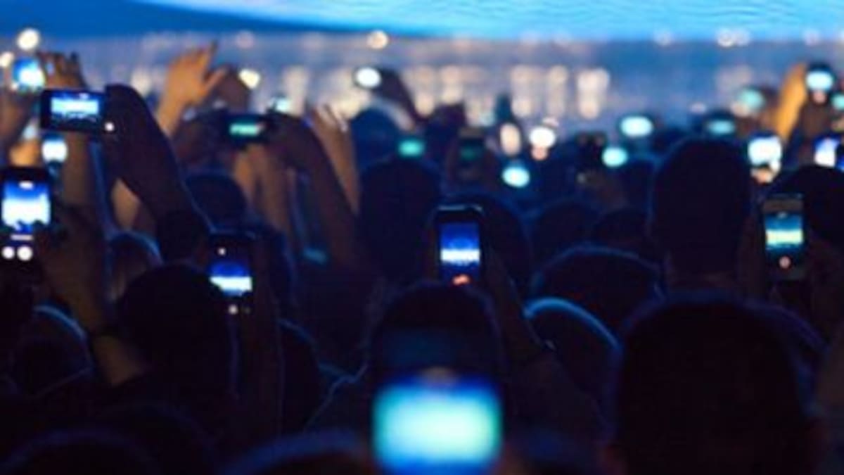 Apple está desarrollando tecnología que impida usar celulares en conciertos