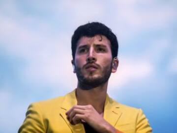 Sebastián Yatra habla de la masculinidad frágil y de su lado femenino en el mes LGTBIQ+