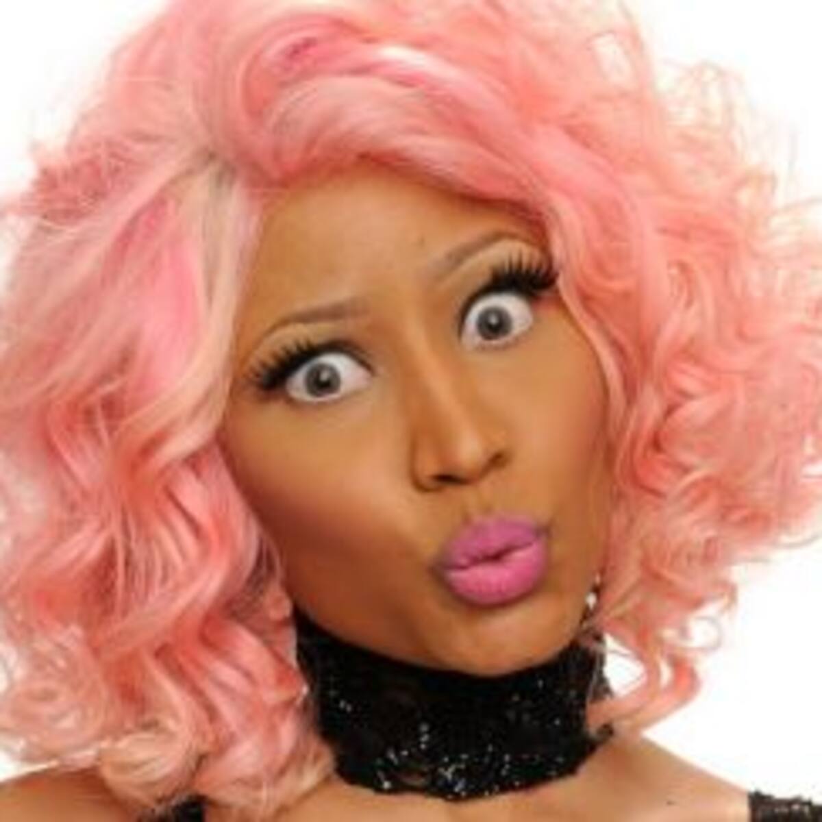 La figura de cera de Nicki Minaj sufrió el "acoso" de sus fans