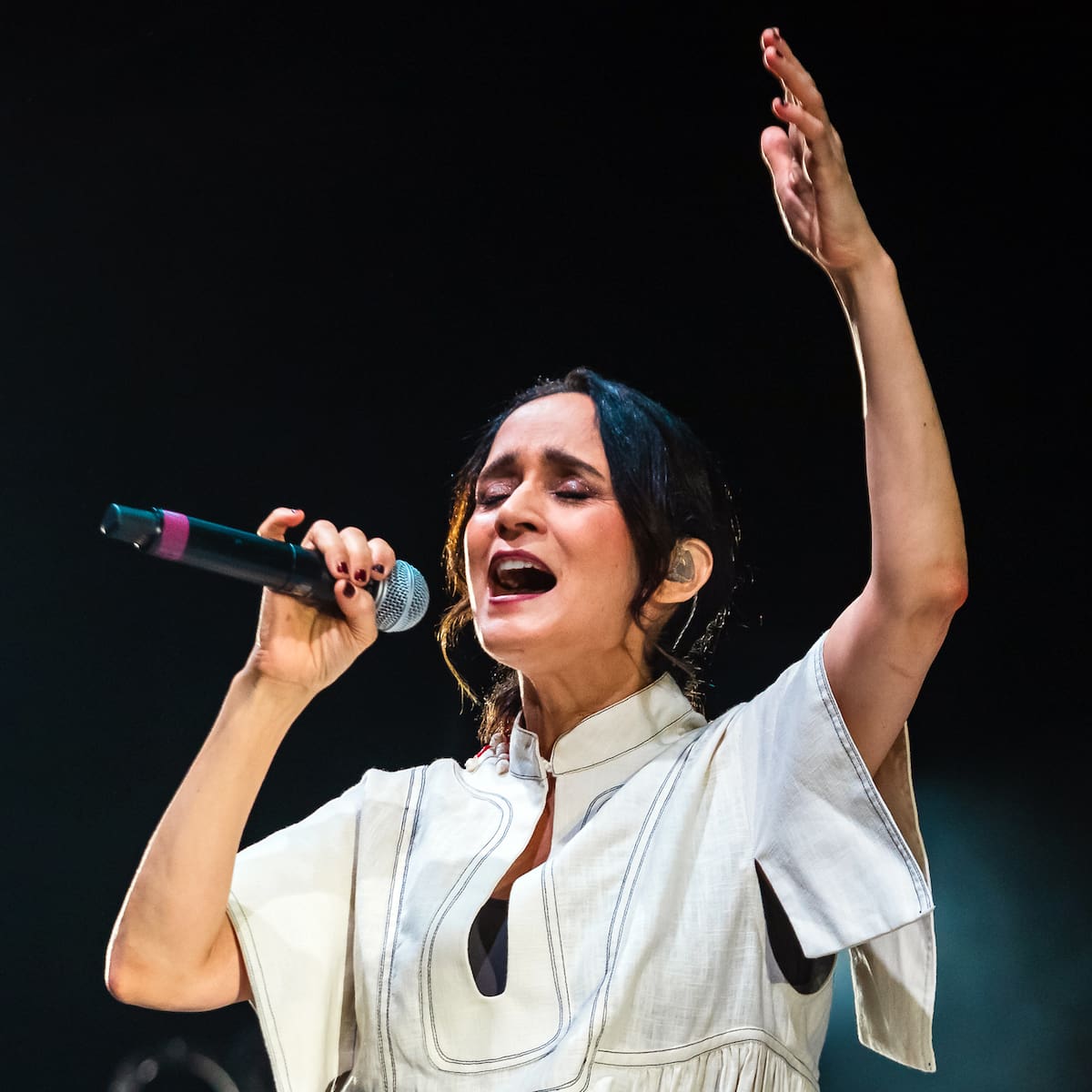 Se pronuncia Julieta Venegas tras el gran revuelo montado con ‘La niña futbolista’ a las puertas del Mundial 2026: "Me obligaron a cantarla"