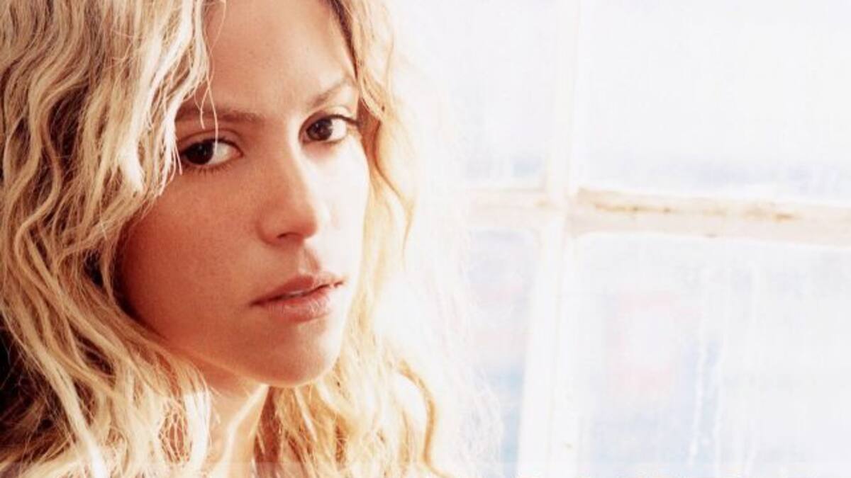 Shakira roza los 40