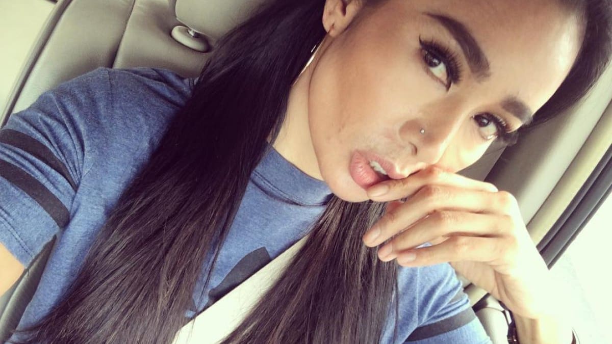 #Fingermouthing: la selfies con el dedo en la boca