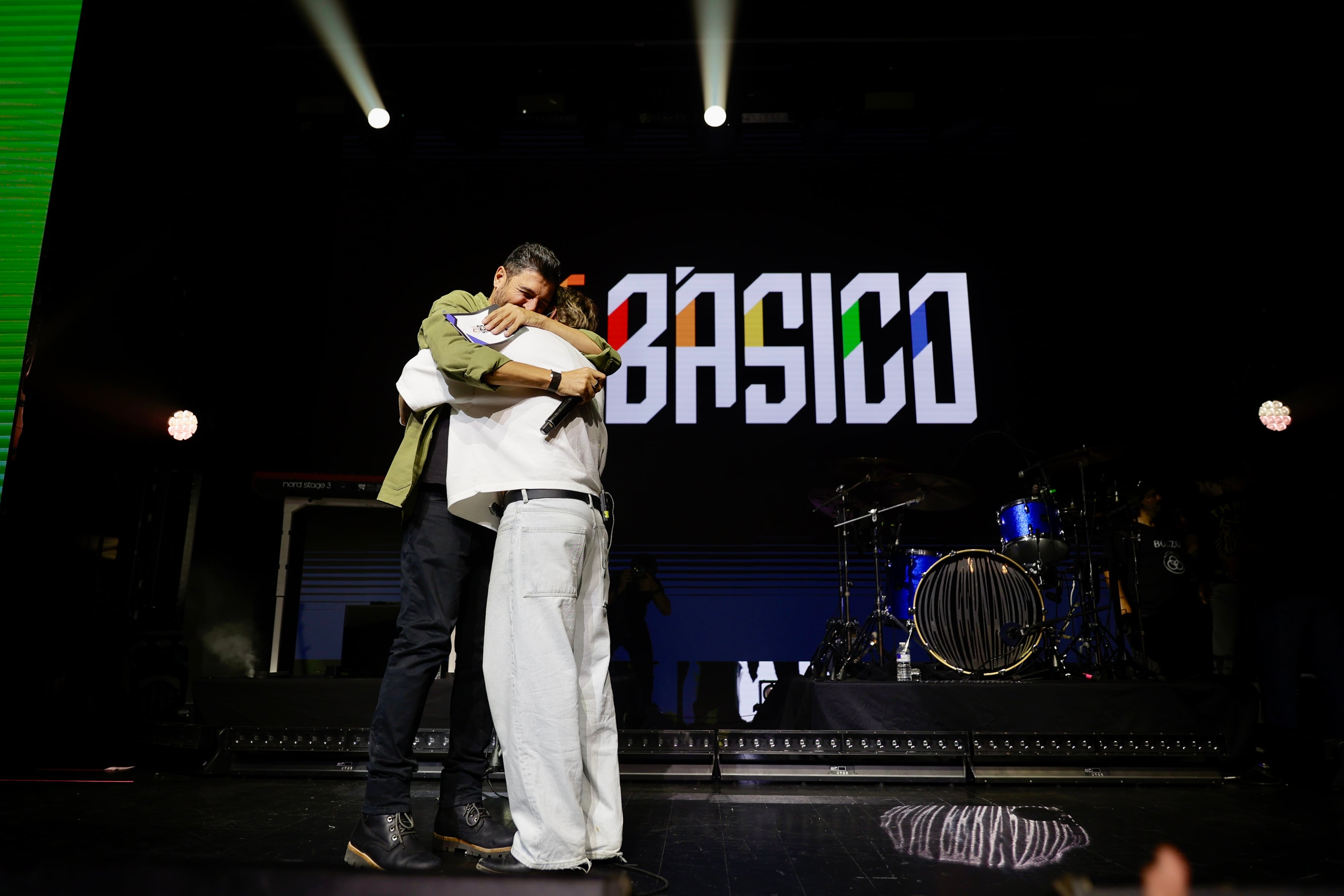 Dani Fernández y Tony Aguilar en LOS40 Básico en el Teatro Eslava