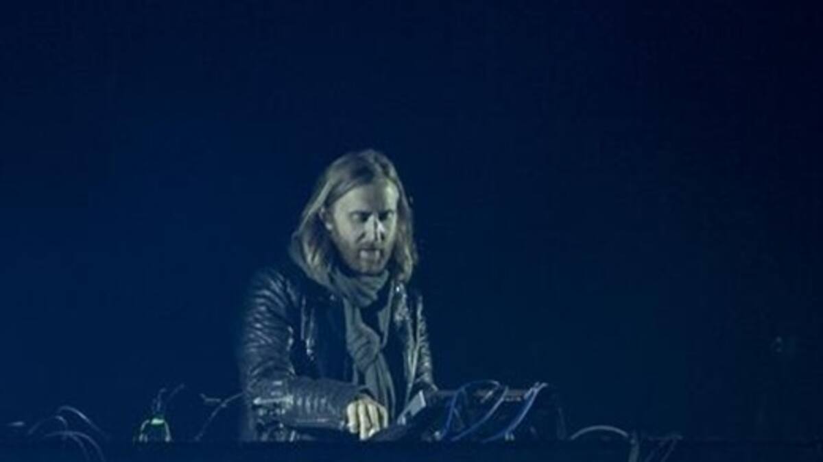 David Guetta festejó los 46 en vivo