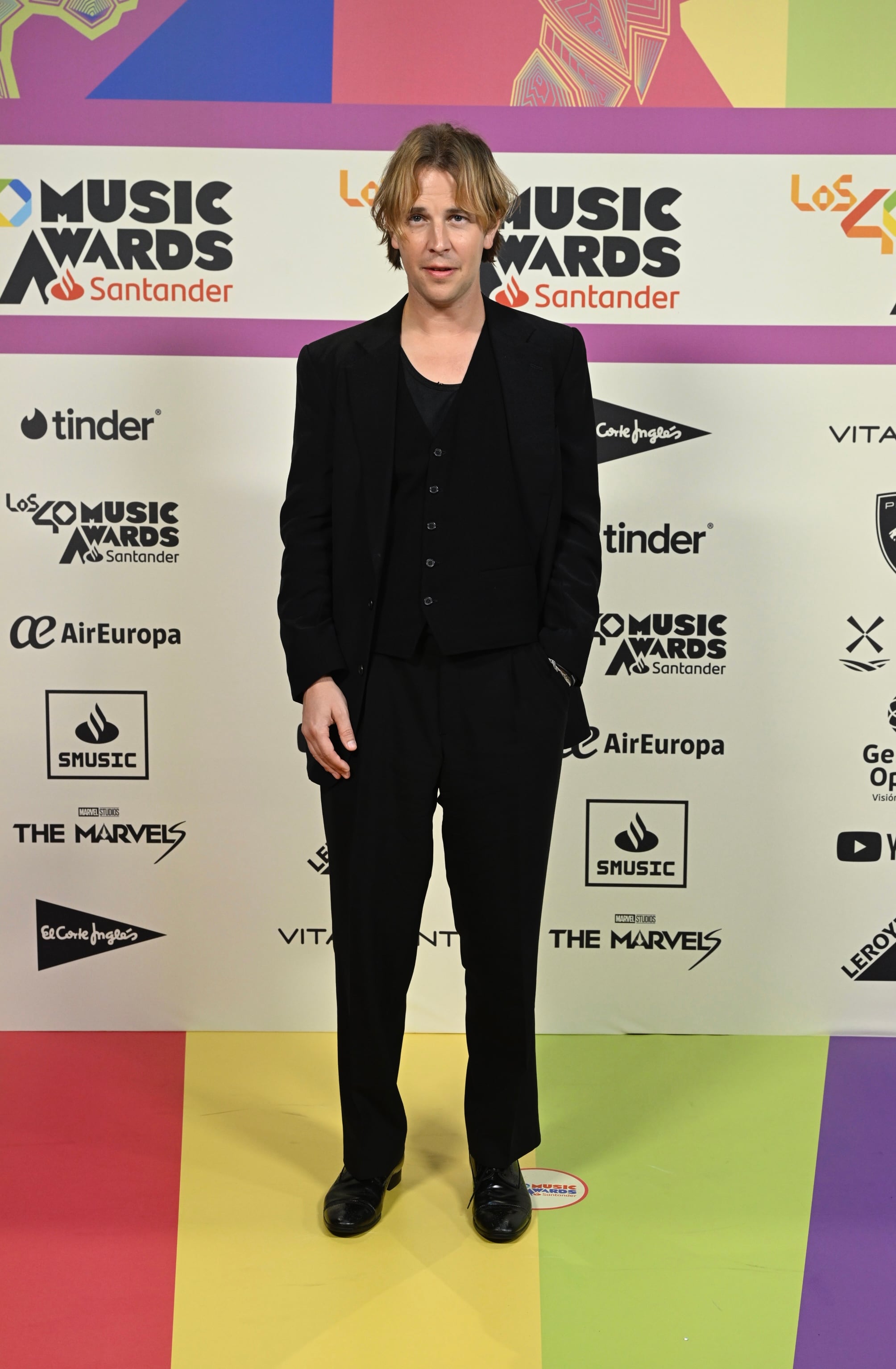 Tom Odell en la alfombra roja de LOS40 Music Awards Santander 2023 / Foto: Jorge París y Elena Buenavista