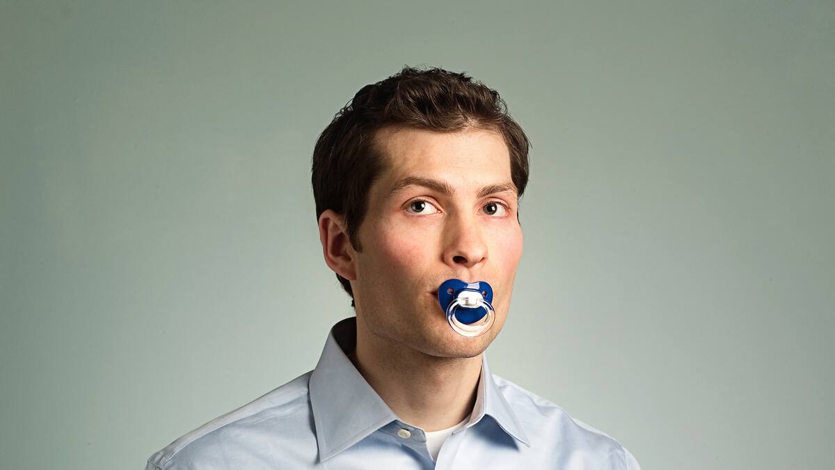 Chupones para adultos: Pros y contras de esta moda viral