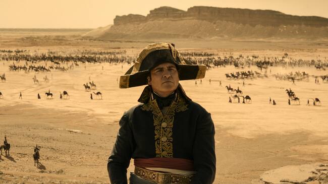 Joaquin Phoenix como Napoleón en 'NAPOLEON'.