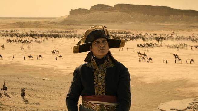 Joaquin Phoenix como Napoleón en &#039;NAPOLEON&#039;.