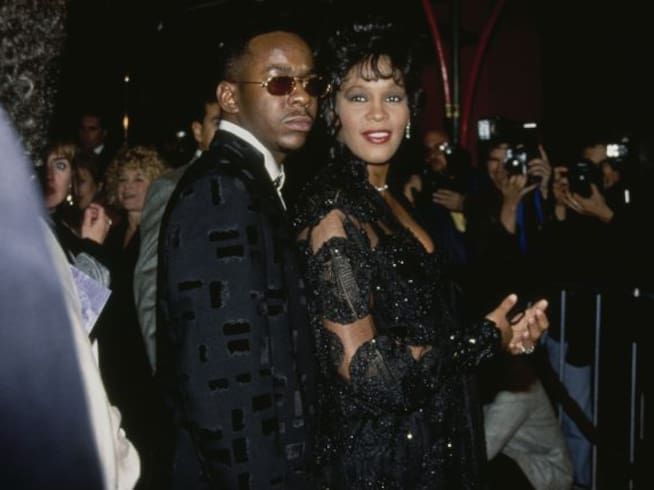 Whitney Houston y Bobby Brown en el estreno de la película en 1992.
